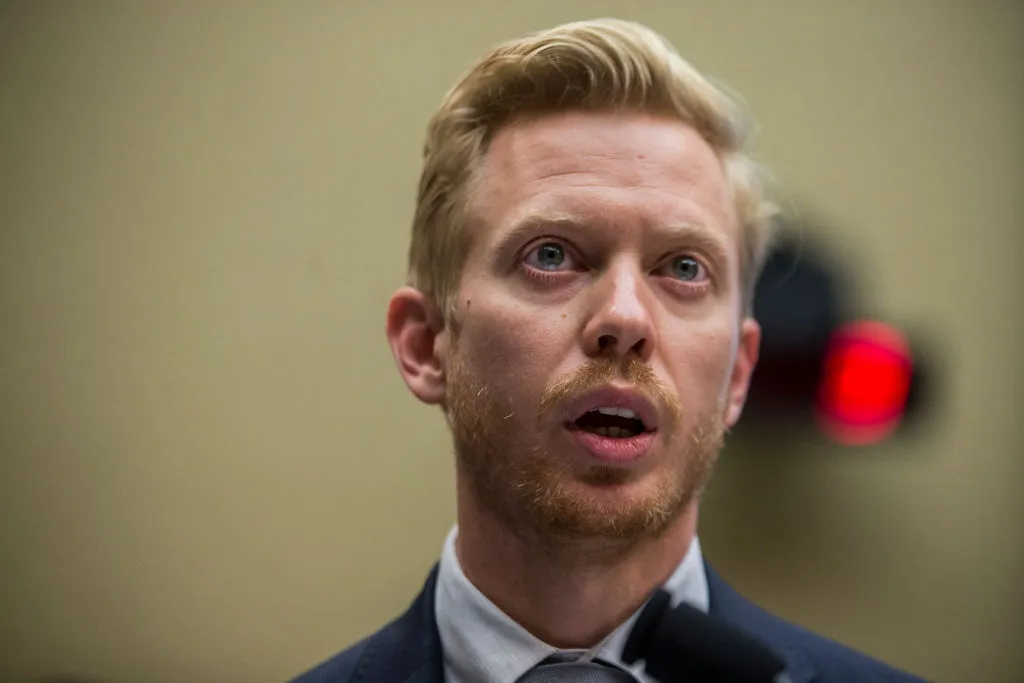 Reddit CEO Challenges AI Hype: Chatbots “Not a Traffic Driver”